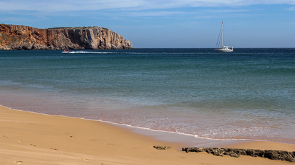 Fototapeta na wymiar beautiful empty beach with cliff in Sagres, Portugal