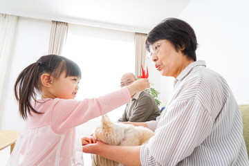 故郷に帰省する子供