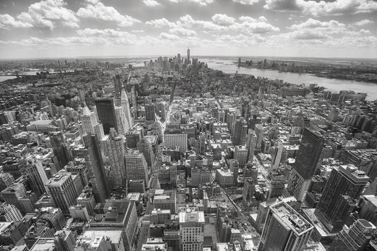Fototapeta Black and white aerial view of the Manhattan, New York City, USA.