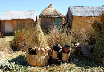 Fototapeten Bei den Uros Indianern im Titicacasee © andtam1