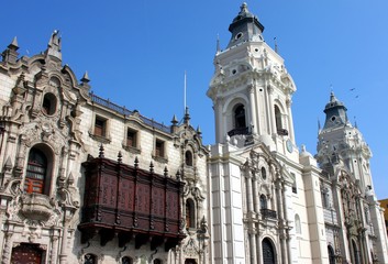 Fototapeta premium Häuser und Fassaden in Lima