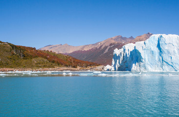 Obraz premium Glacier and moutains