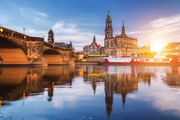 Fototapeta premium Dresden city skyline panorama at Elbe River and Augustus Bridge, Dresden, Saxony, Germany