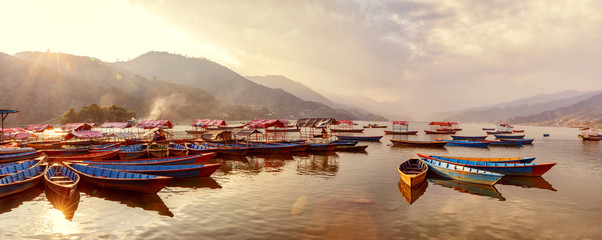 Boats on Lake Fewa, Pokhara, Nepal - obrazy, fototapety, plakaty