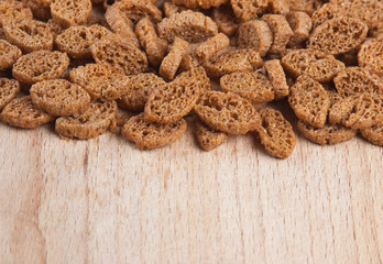 crackers pieces of dried bread