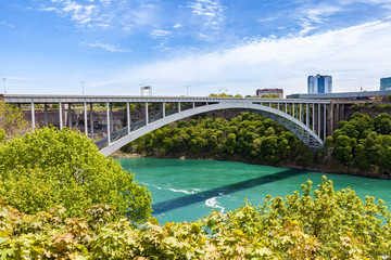Bridge to America / Niagara