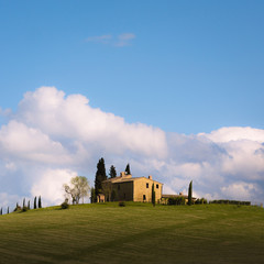 Fototapeta premium Casolare in una campagna toscana
