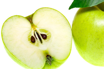 Top view of a group of green apple slices isolated on a white background.