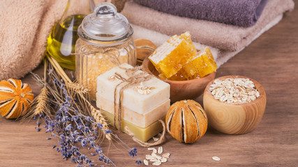 Honeycomb, cosmetic oil, sea salt, oat and handmade soap with honey