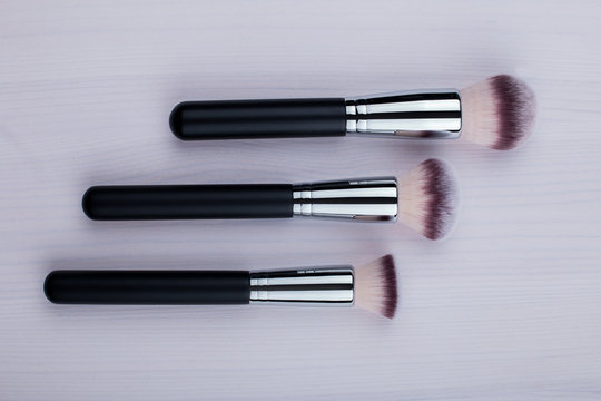 makeup brushes 