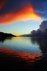 Obraz premium Beautiful tropical sunset from Bali Indonesia