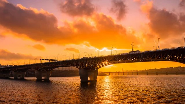 Taking the time-laps from evening to night at the Seongsudaegyo Bridge in Seoul, South Korea. Tiltdown
