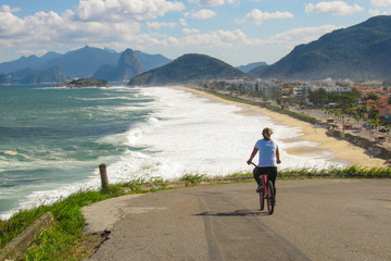 Unknown to cycling the viewpoint of the beach of Piratininga, in Niteroi