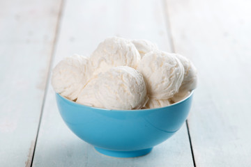 white ice cream wafer bowl