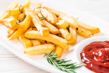 french fries with sauce