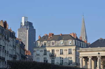 Nantes : Tour Bretagne et Palais de la Bourse