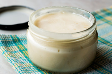 Obraz na płótnie Canvas Mastic Gum Paste Pudding Custard in Jar