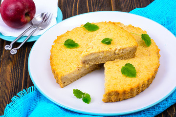 Dietary pastry no sugar. Apple cake with oatmeal