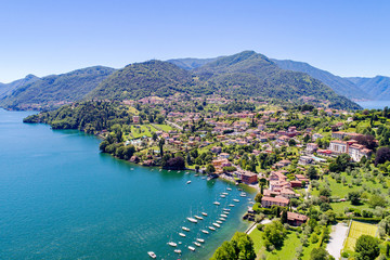 Fototapeta na wymiar Lago di Como (IT) - Vista aerea di Pescallo