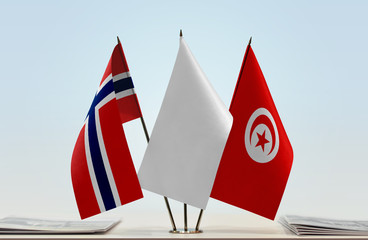 Flags of Norway and Tunisia with a white flag in the middle