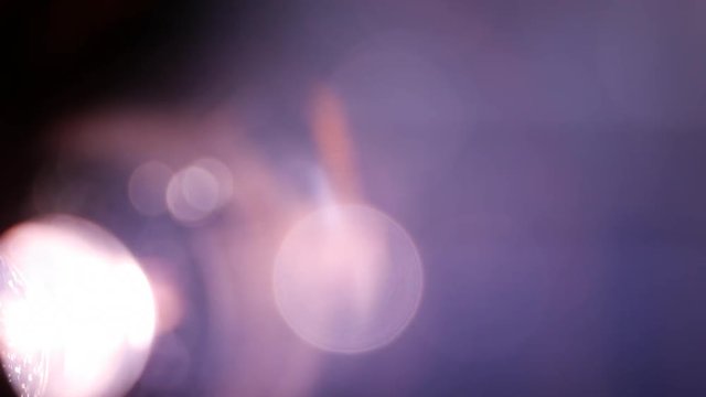 luces que genera un proyector antiguo de cine de 8mm
