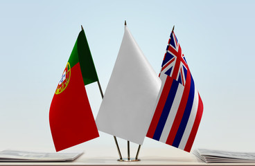 Flags of Portugal and Hawaii with a white flag in the middle