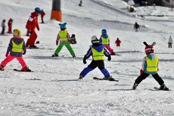 Fototapete Kinder in der Skischule   © U. J. Alexander
