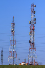 Communication antennas