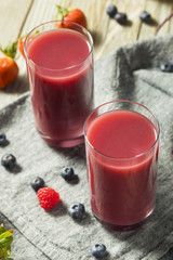 Raw Organic Red Berry Juice Smoothie