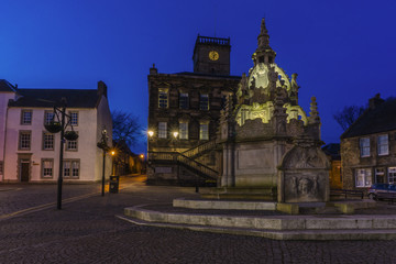 Linlithgow Cross and Town House by Night