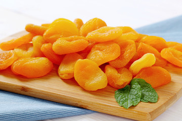 pile of dried apricots