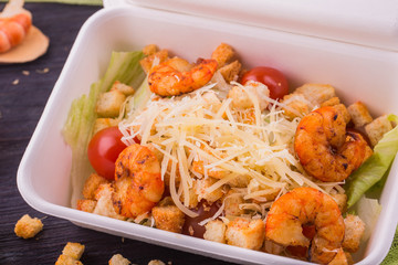 The fried tiger shrimps with croutons and cheese