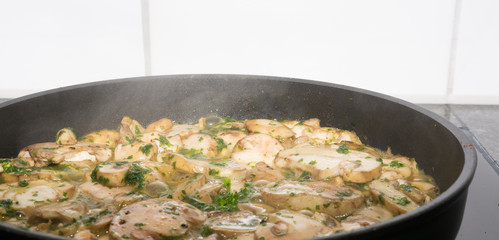 Pilzgericht zubereiten 