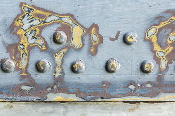 The Colored and Rusty Screw Details