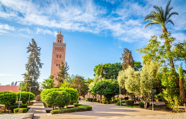 Obraz premium Koutoubia Mosque minaret in old medina of Marrakesh, Morocco