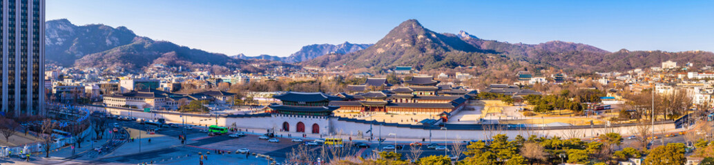 Aerial panorama of Gwanghwamun gate  and Gyeongbokgung palace. Seoul, South Korea - obrazy, fototapety, plakaty