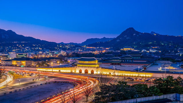 Night view shooting of Gwanghwamun gate  and Gyeongbokgung palace. Seoul, South Korea