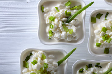 Cottage cheese with green onions.