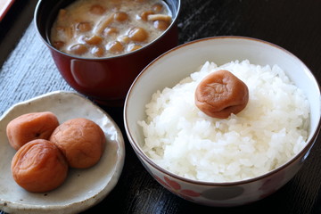 梅干しと白米