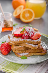 French toast with strawberries