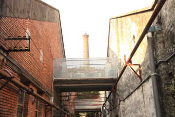 Old Factory in Guangzhou, China © marcuspon