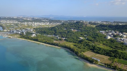 綺麗な海と勝連城跡