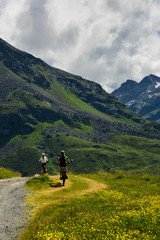 Fototapeta na wymiar Mountainbiker in der Silvretta