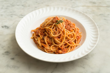 Spaghetti con ragù di pesce
