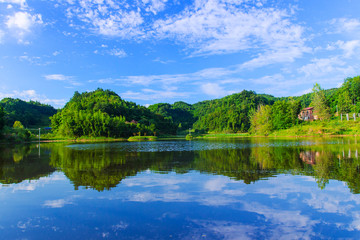 Fototapeta na wymiar Landscape lake and sky beauty