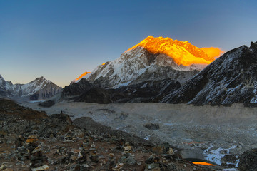 Sonnenuntergang in der Nähe von Lobuche im Everestgebiet