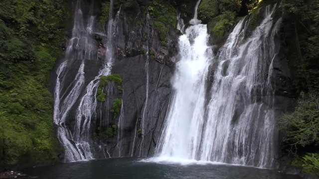 夏の白水の滝