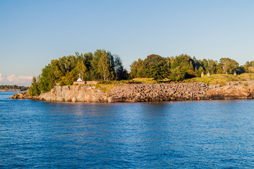 Fototapeta na wymiar Suomenlinna (Sveaborg), sea fortress island in Helsinki, Finland