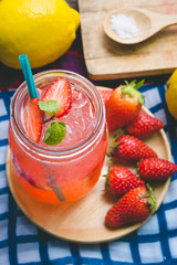 Strawberry juice and lemon soda juice mixed with soda. Add flavor Improve the health of the body can do at home. Juice on empty days Or party