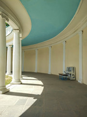 Obraz premium Colonnade 